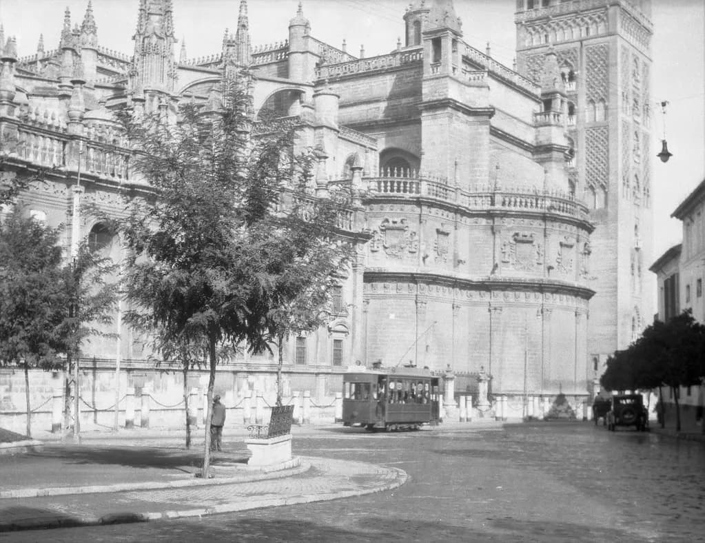 Getting Around Seville Travel Guide