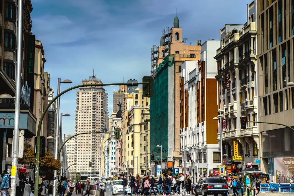 Gran Via Madrid Travel Guide
