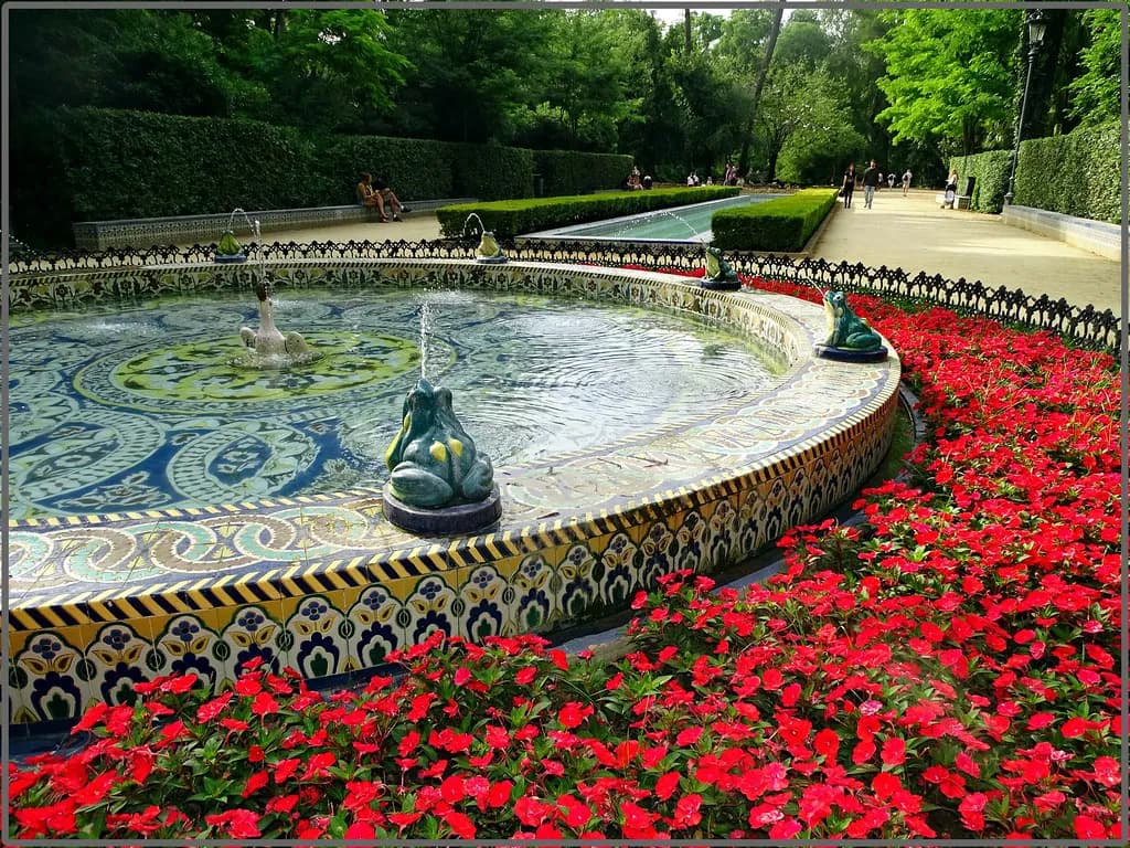 Maria Luisa Park Seville Travel Guide