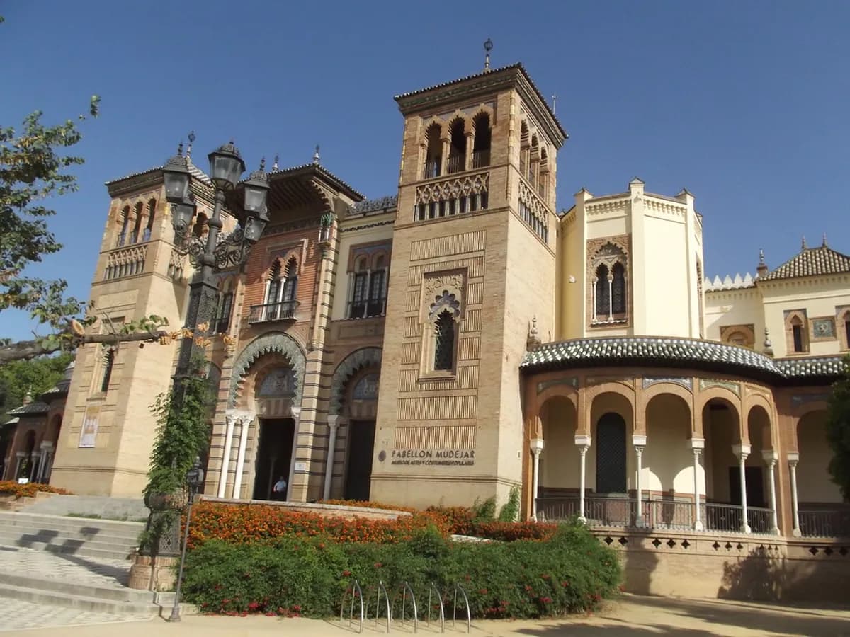 Plaza de España Visitor Guide: Tips, History & What to See in Seville