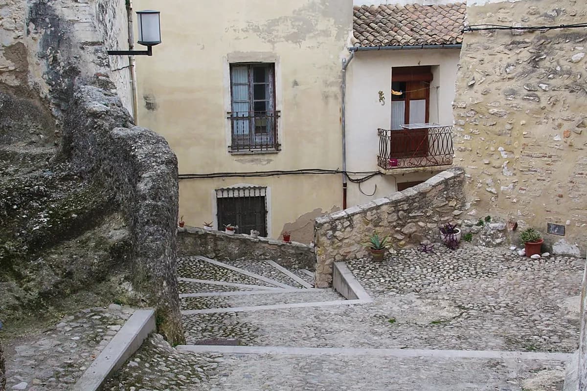 Valencia Neighborhoods Guide: 10 Essential Areas to Know