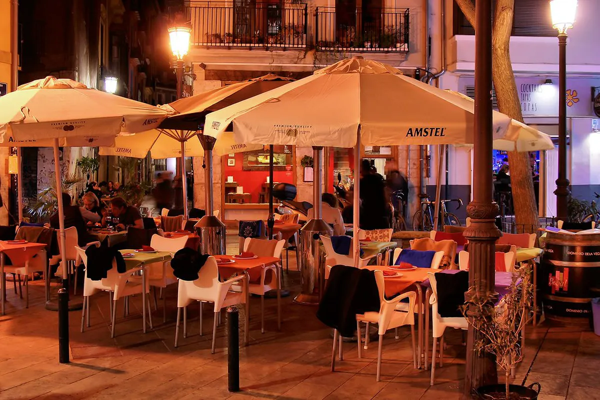 Beach Facilities Dining in valencia, Spain
