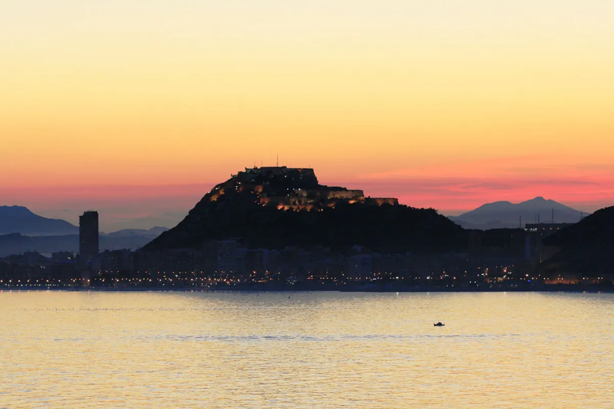 Walking Monte Benacantil in alicante, Spain