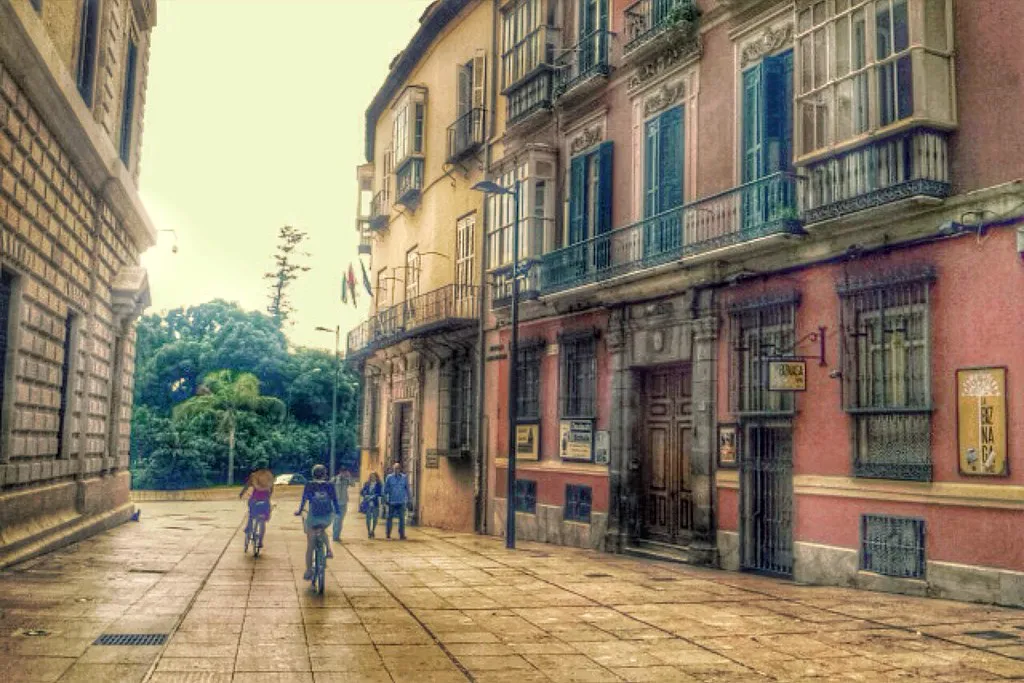 Málaga's Metro System: Quick & Efficient Travel in Málaga, Spain