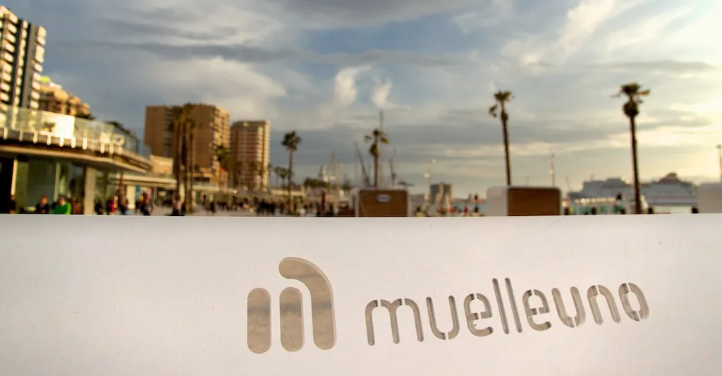 Dining and restaurants at Muelle Uno Málaga